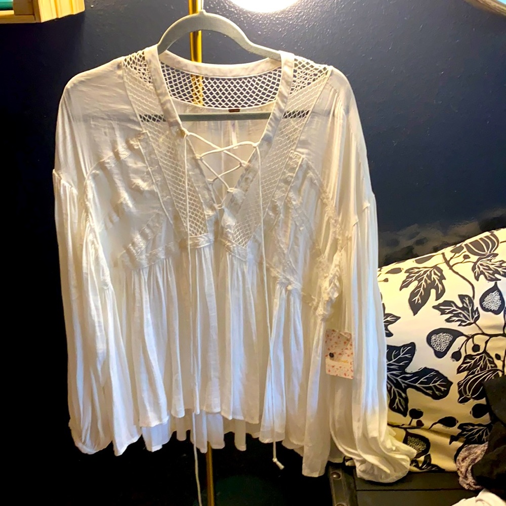 FREE PEOPLE IVORY FLOWING TOP